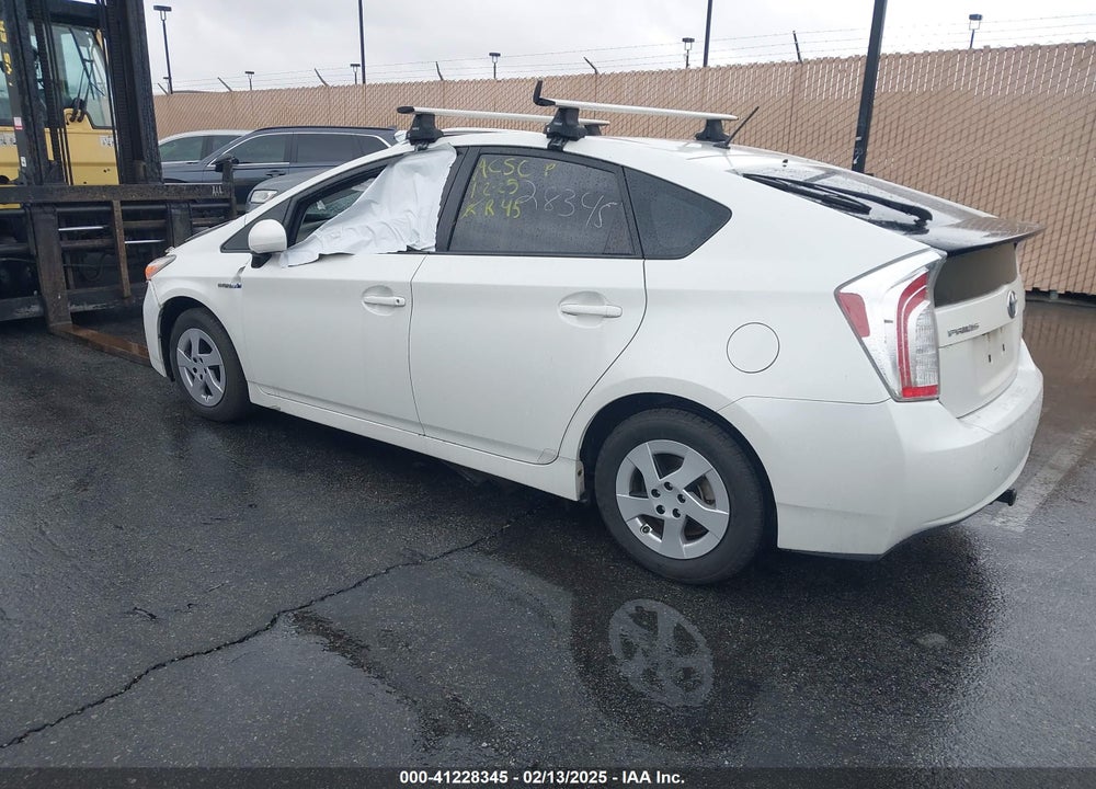 2015 TOYOTA PRIUS TWO VIN: JTDKN3DU2F1949531