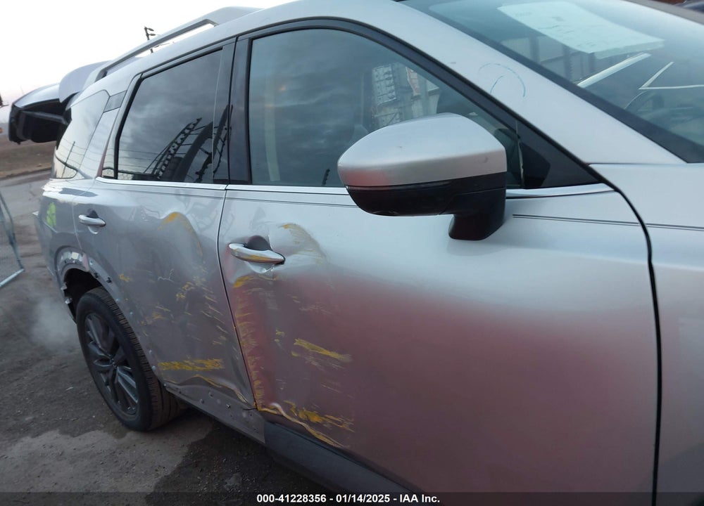 2024 NISSAN PATHFINDER SL FWD VIN: 5N1DR3CB9RC203210