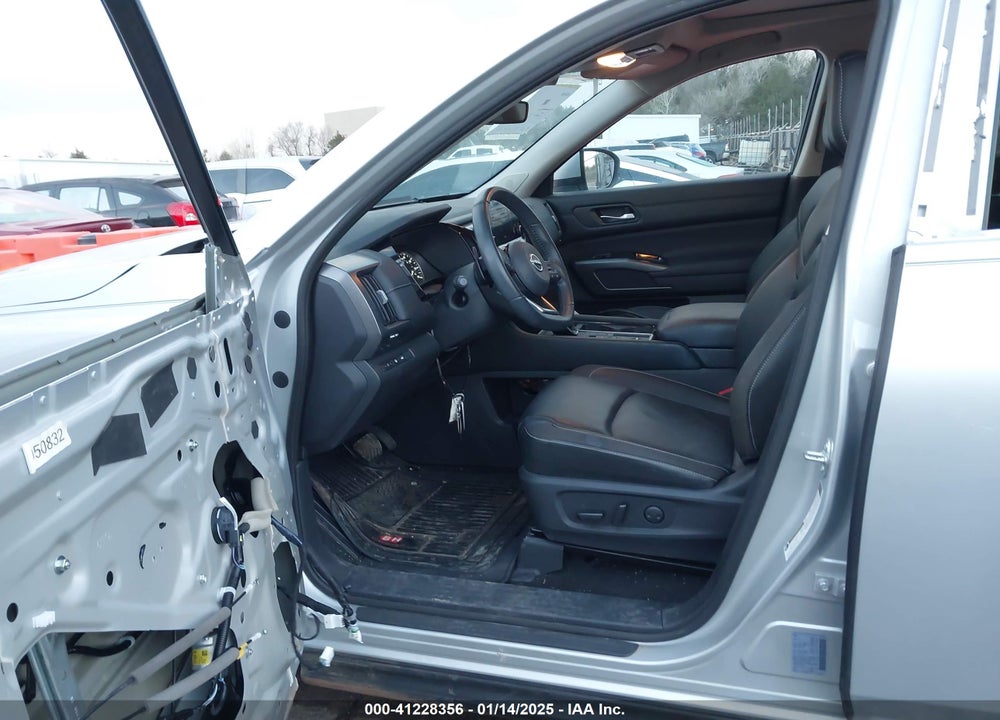 2024 NISSAN PATHFINDER SL FWD VIN: 5N1DR3CB9RC203210