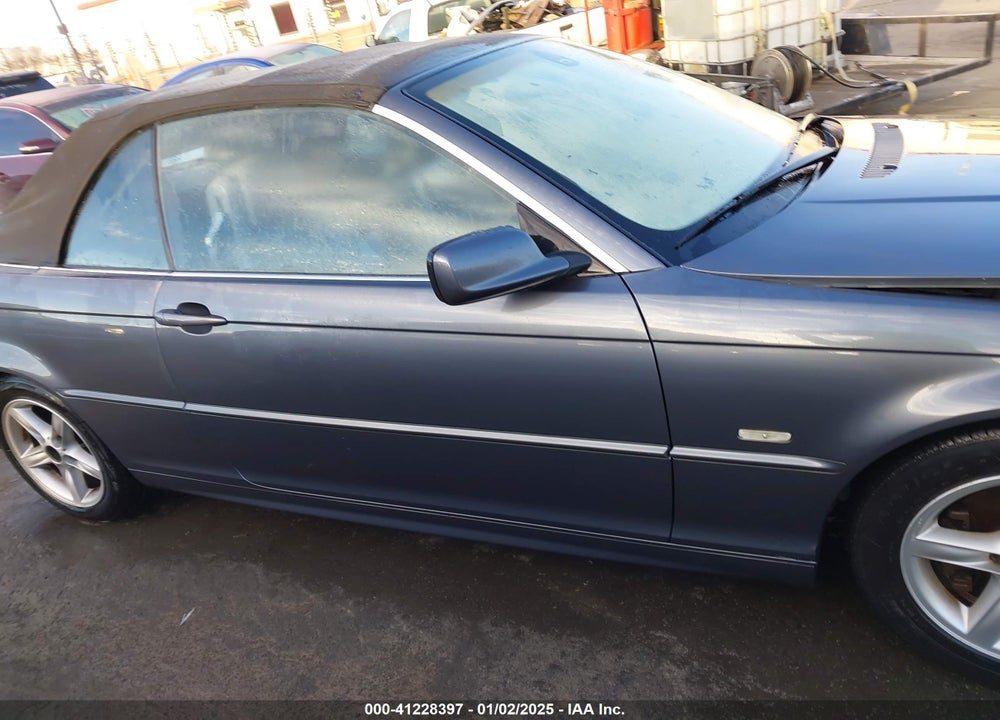 2003 BMW 325CI VIN: WBABS33423PG89828