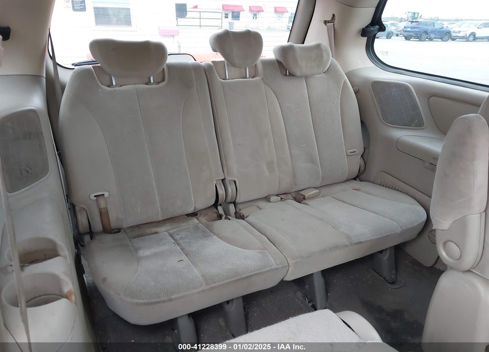 2009 KIA SEDONA LX VIN: KNDMB233396304737