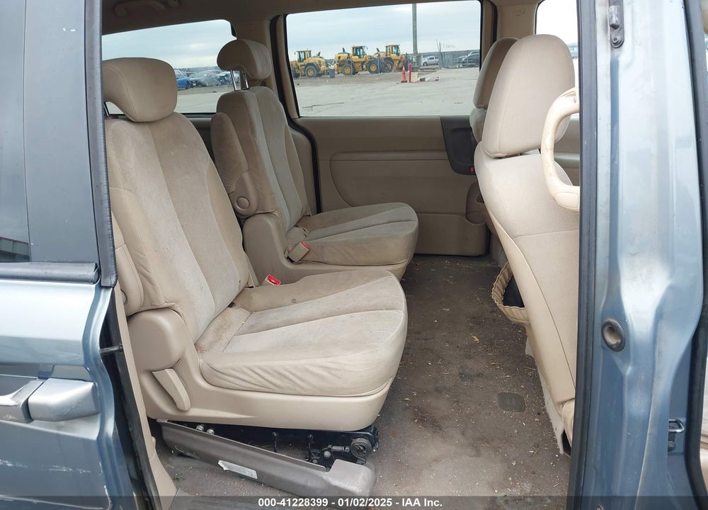 2009 KIA SEDONA LX VIN: KNDMB233396304737