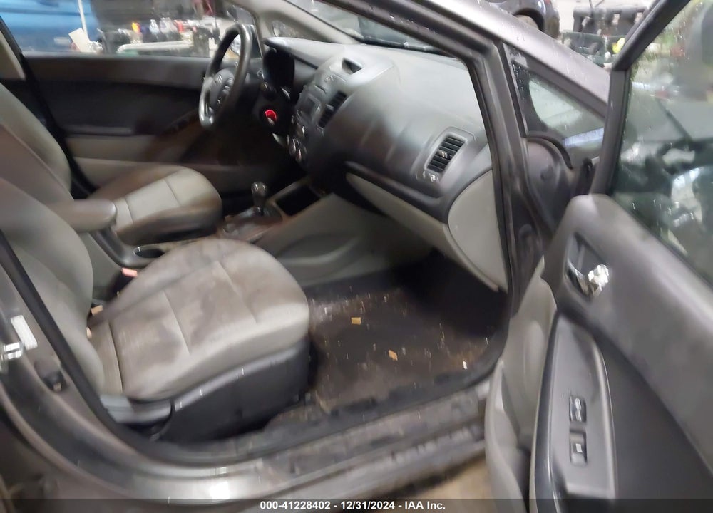 2016 KIA FORTE VIN: KNAFX4A60G5439242