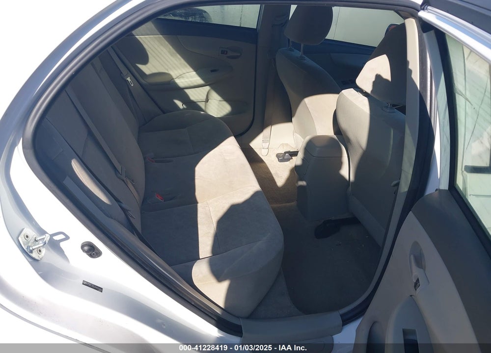 2009 TOYOTA COROLLA LE VIN: JTDBL40E499025883