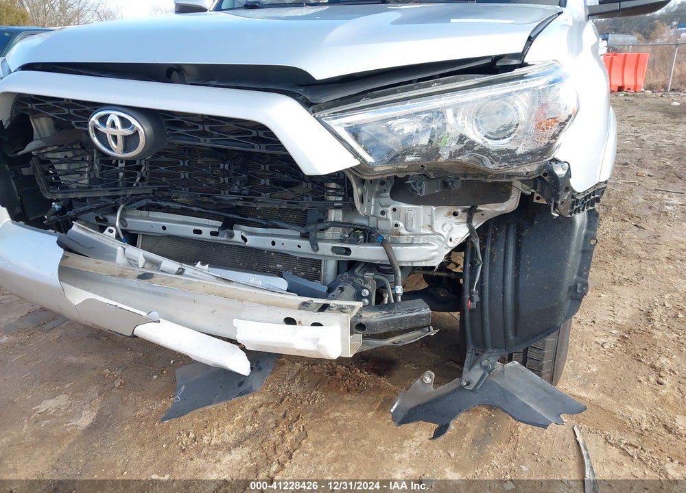 2019 TOYOTA 4RUNNER SR5 VIN: JTEZU5JR5K5196573