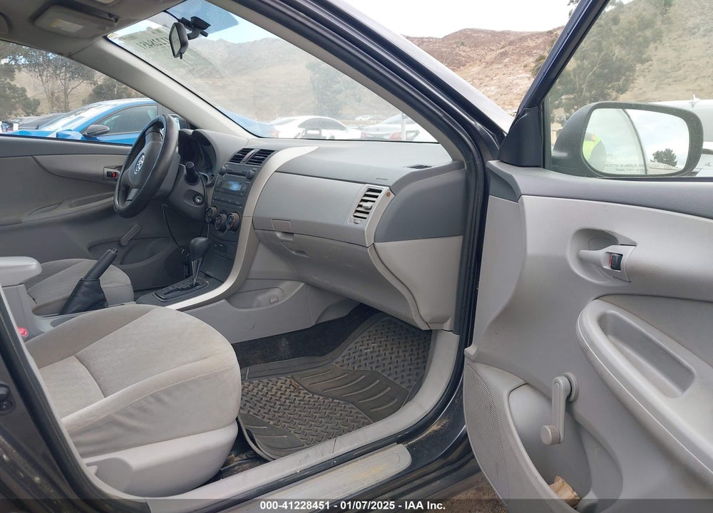 2009 TOYOTA COROLLA VIN: JTDBL40E299047137
