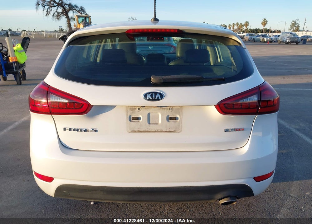 2016 KIA FORTE VIN: KNAFX5A81G5633558