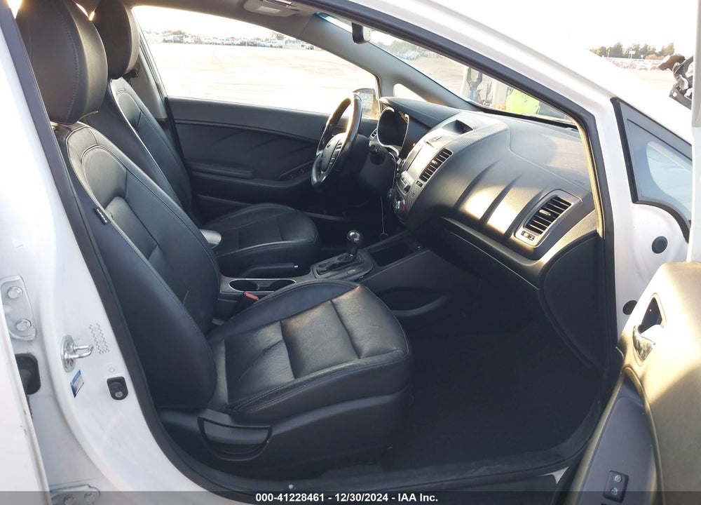 2016 KIA FORTE VIN: KNAFX5A81G5633558