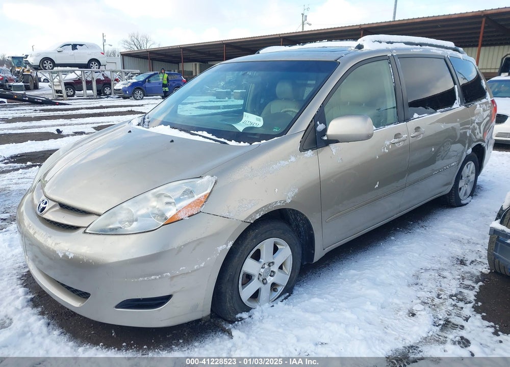2008 TOYOTA SIENNA XLE VIN: 5TDZK22C98S142554