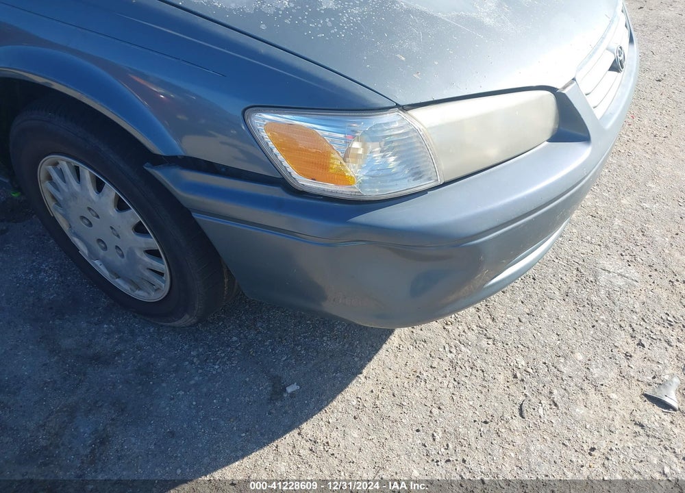 2000 TOYOTA CAMRY LE VIN: JT2BG22K7Y0497857