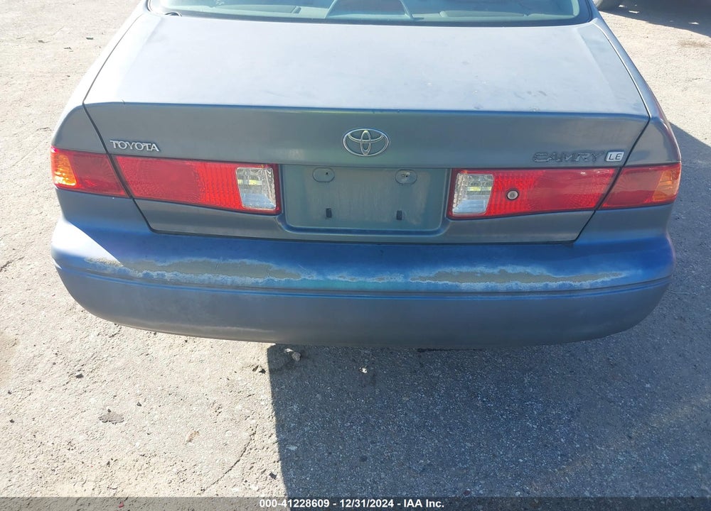 2000 TOYOTA CAMRY LE VIN: JT2BG22K7Y0497857