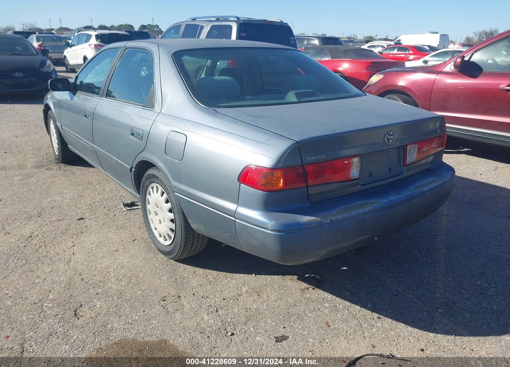 2000 TOYOTA CAMRY LE VIN: JT2BG22K7Y0497857
