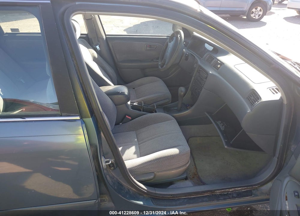 2000 TOYOTA CAMRY LE VIN: JT2BG22K7Y0497857