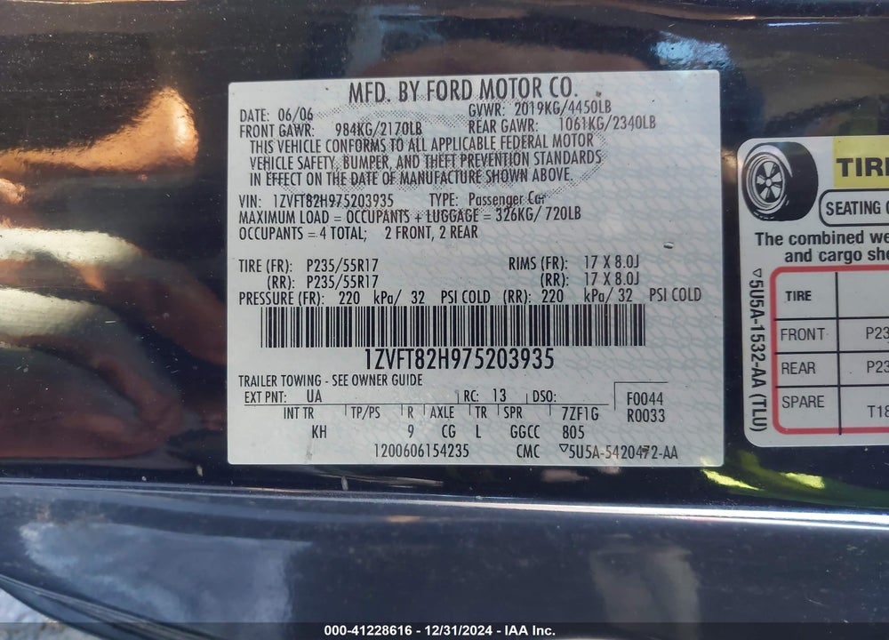 2007 FORD MUSTANG VIN: 1ZVFT82H975203935