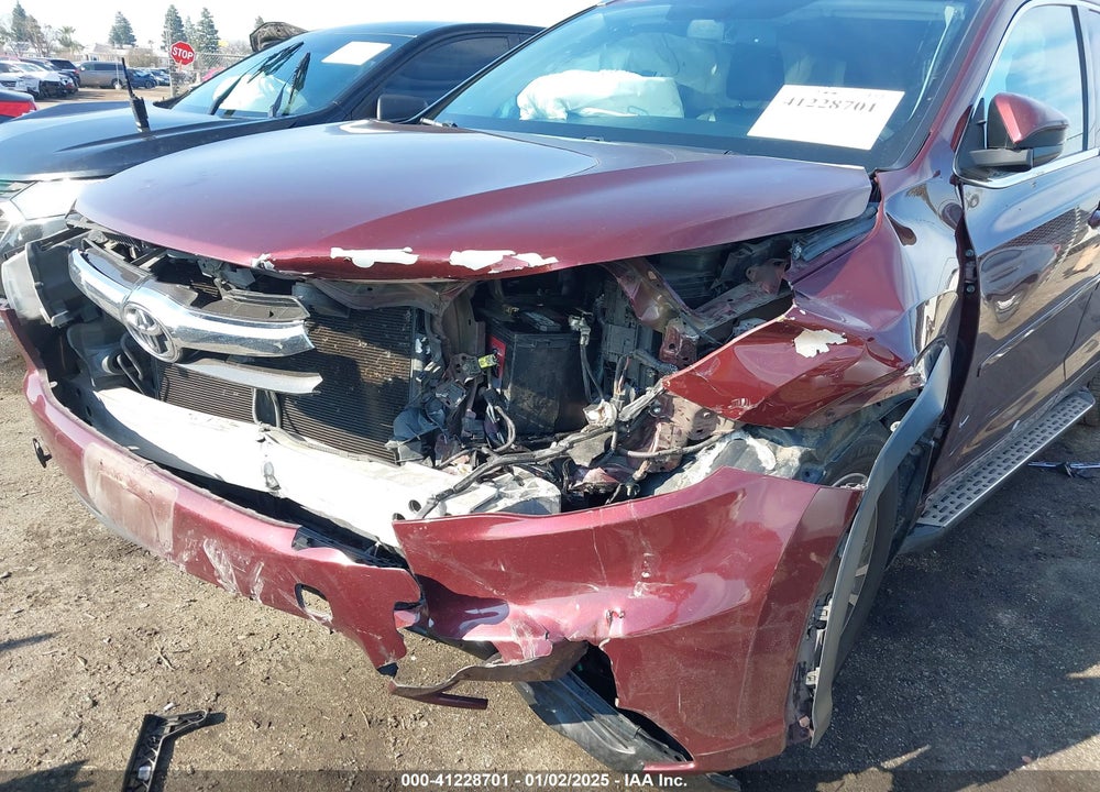 2016 TOYOTA HIGHLANDER XLE V6 VIN: 5TDKKRFH6GS157799