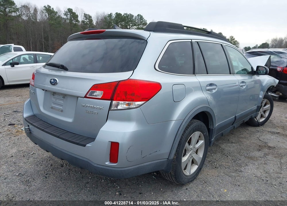 2014 SUBARU OUTBACK 3.6R LIMITED VIN: 4S4BRDLC6E2327537