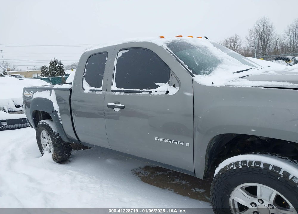 2008 GMC SIERRA 1500 WORK TRUCK VIN: 1GTEK19C08Z182941