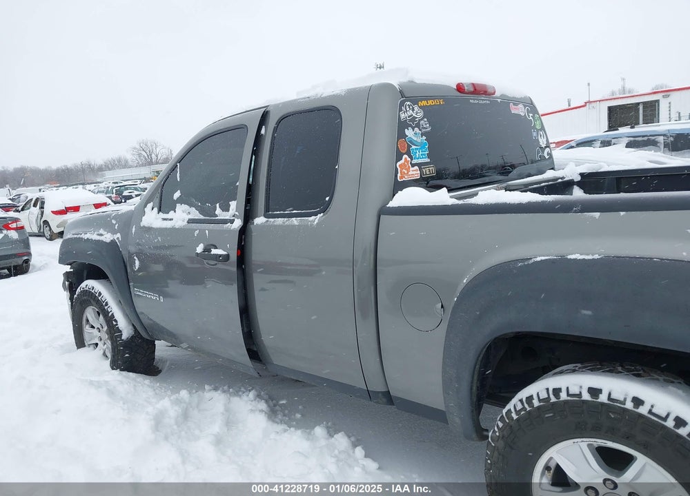 2008 GMC SIERRA 1500 WORK TRUCK VIN: 1GTEK19C08Z182941