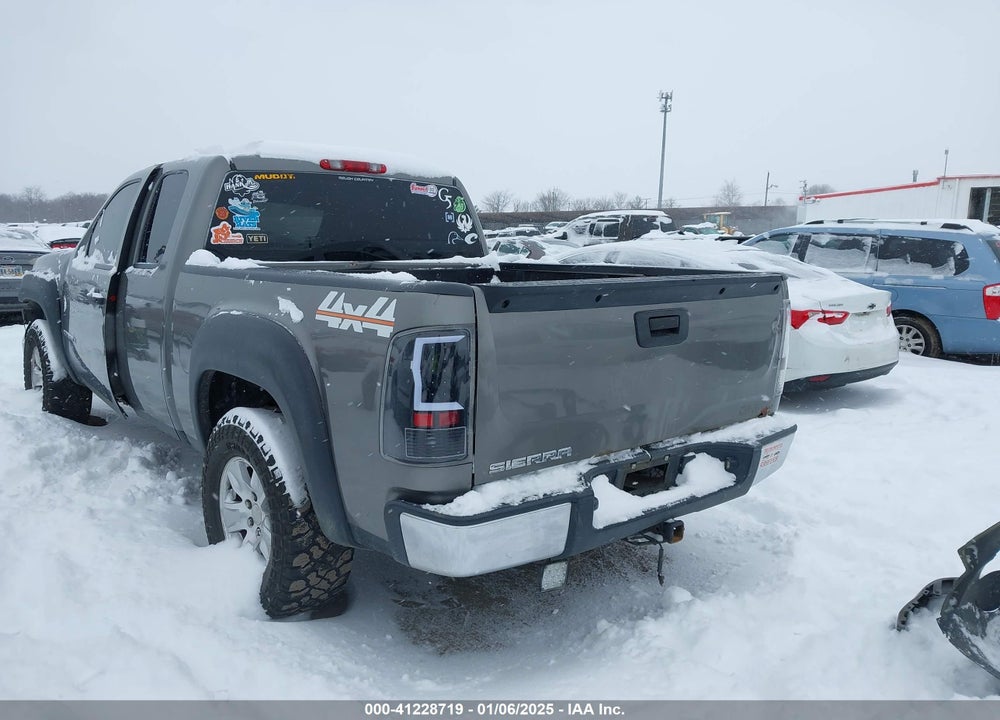 2008 GMC SIERRA 1500 WORK TRUCK VIN: 1GTEK19C08Z182941