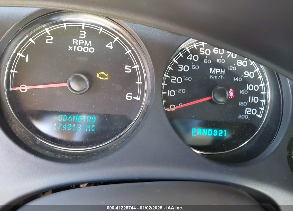 2007 CHEVROLET TAHOE LT VIN: 1GNFC13077R264297
