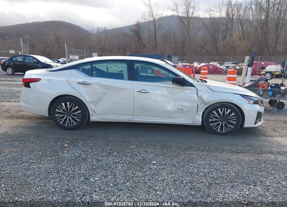 2023 NISSAN ALTIMA SV FWD VIN: 1N4BL4DV0PN381817