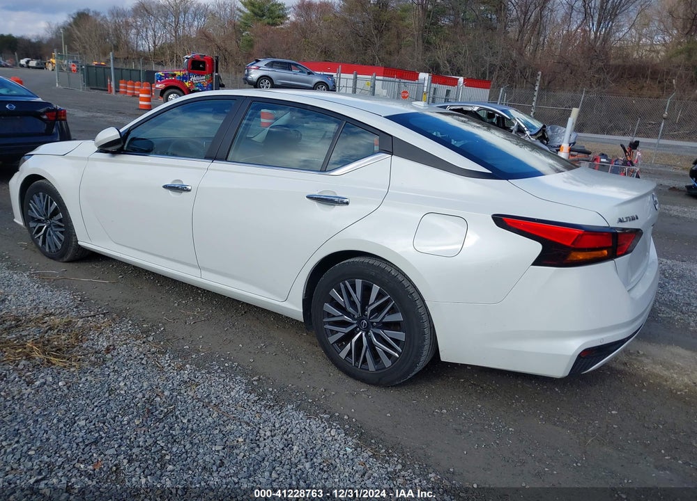 2023 NISSAN ALTIMA SV FWD VIN: 1N4BL4DV0PN381817