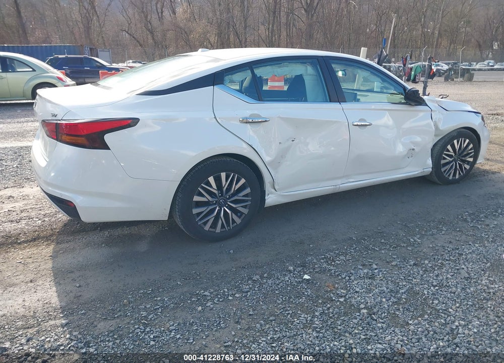 2023 NISSAN ALTIMA SV FWD VIN: 1N4BL4DV0PN381817
