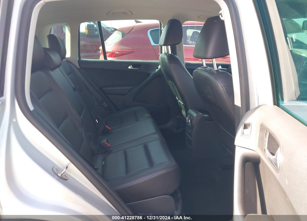 2014 VOLKSWAGEN TIGUAN SE VIN: WVGBV3AX7EW536614