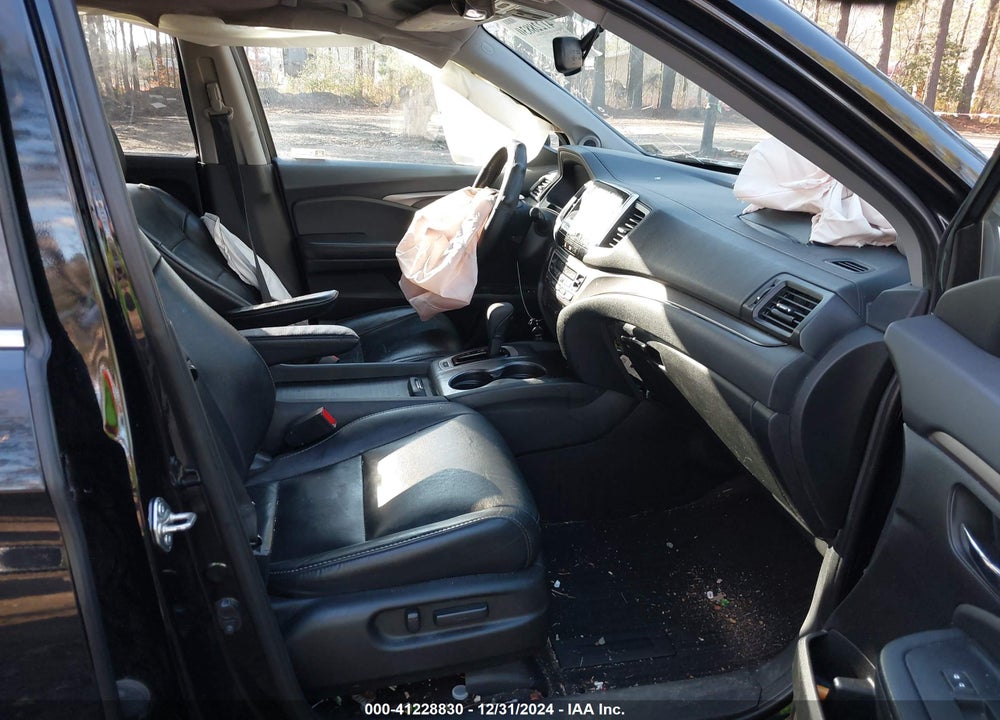 2018 HONDA PILOT EX-L VIN: 5FNYF5H82JB008726