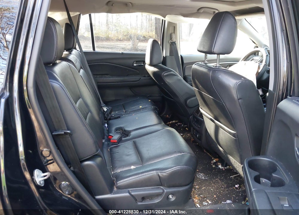 2018 HONDA PILOT EX-L VIN: 5FNYF5H82JB008726
