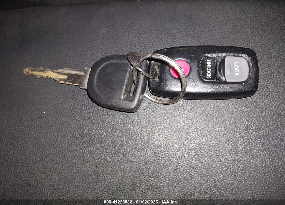2006 MAZDA 3 I VIN: JM1BK12F361480970