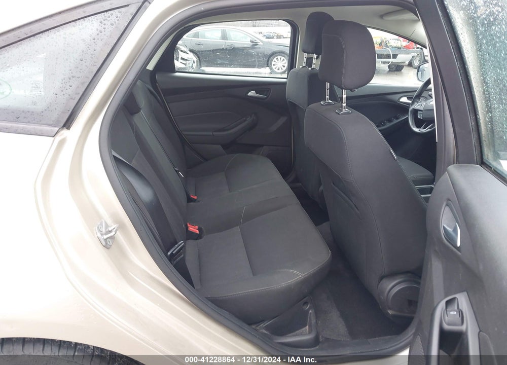 2018 FORD FOCUS SE VIN: 1FADP3F2XJL319242