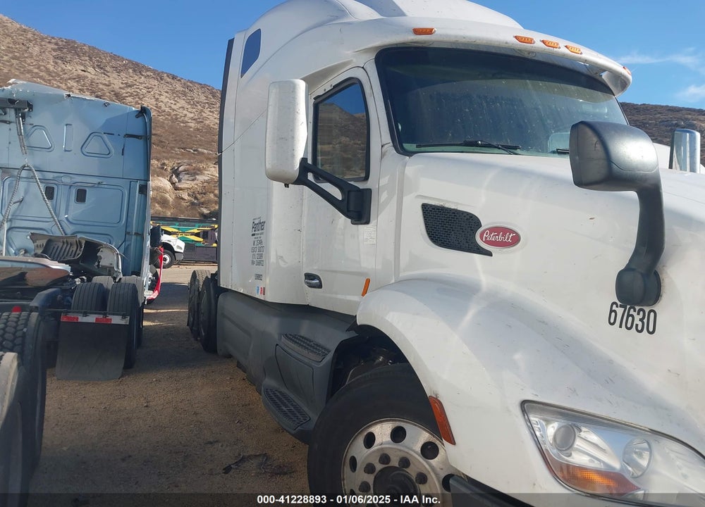 2020 PETERBILT 579 VIN: 1XPBDP9X7LD688922