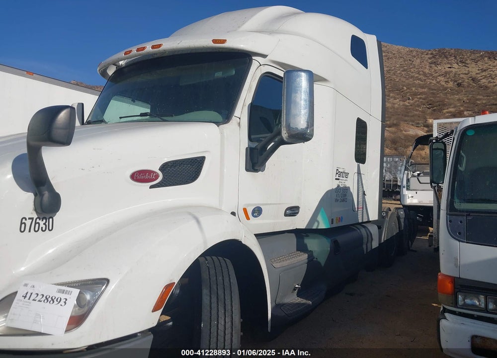 2020 PETERBILT 579 VIN: 1XPBDP9X7LD688922