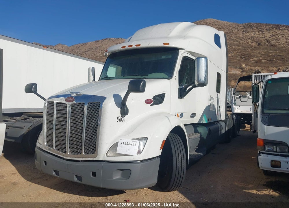 2020 PETERBILT 579 VIN: 1XPBDP9X7LD688922