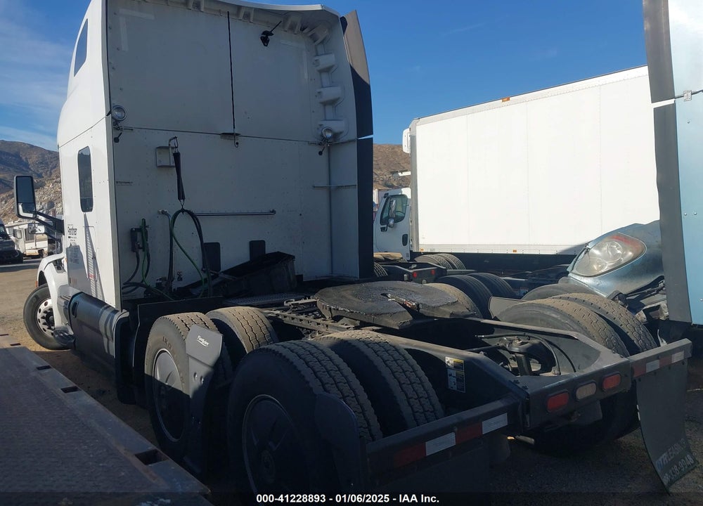 2020 PETERBILT 579 VIN: 1XPBDP9X7LD688922