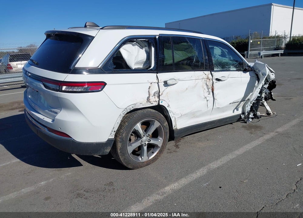 2023 JEEP GRAND CHEROKEE LIMITED 4X4 VIN: 1C4RJHBG2PC566246