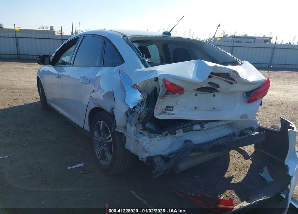2018 FORD FOCUS SE VIN: 1FADP3FE7JL278854