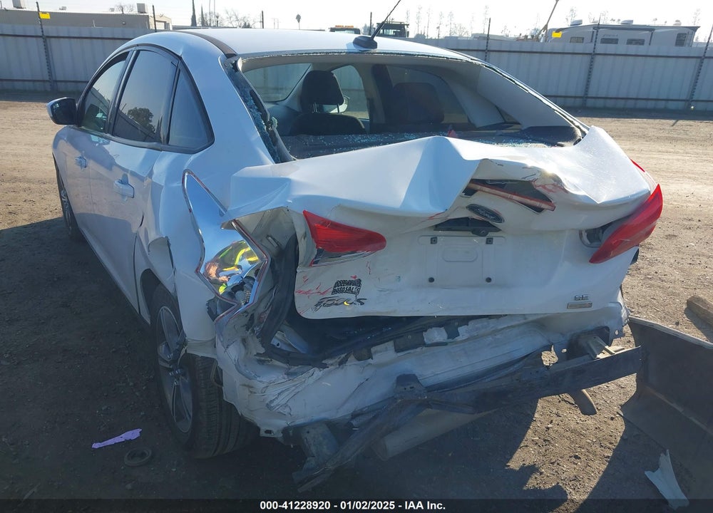 2018 FORD FOCUS SE VIN: 1FADP3FE7JL278854