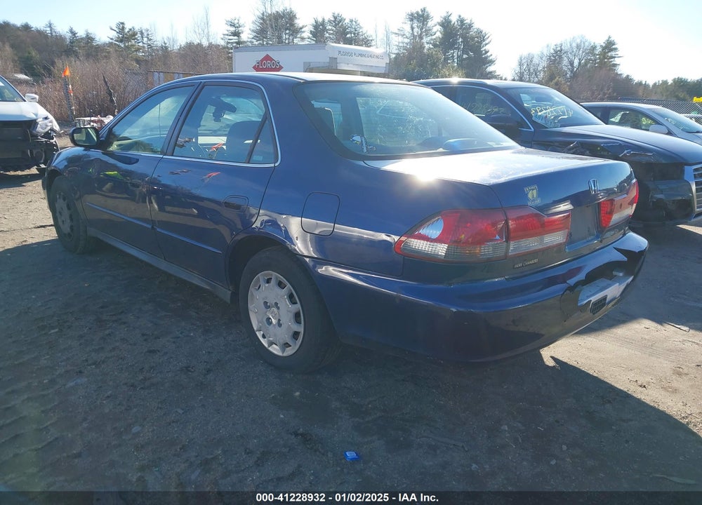 2001 HONDA ACCORD 2.3 LX VIN: JHMCG66551C005028