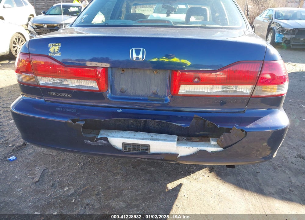 2001 HONDA ACCORD 2.3 LX VIN: JHMCG66551C005028