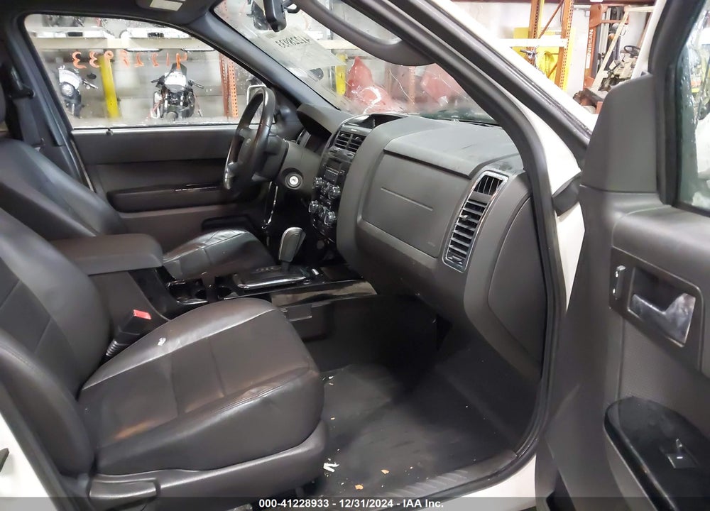 2010 FORD ESCAPE LIMITED VIN: 1FMCU9EG5AKB41952
