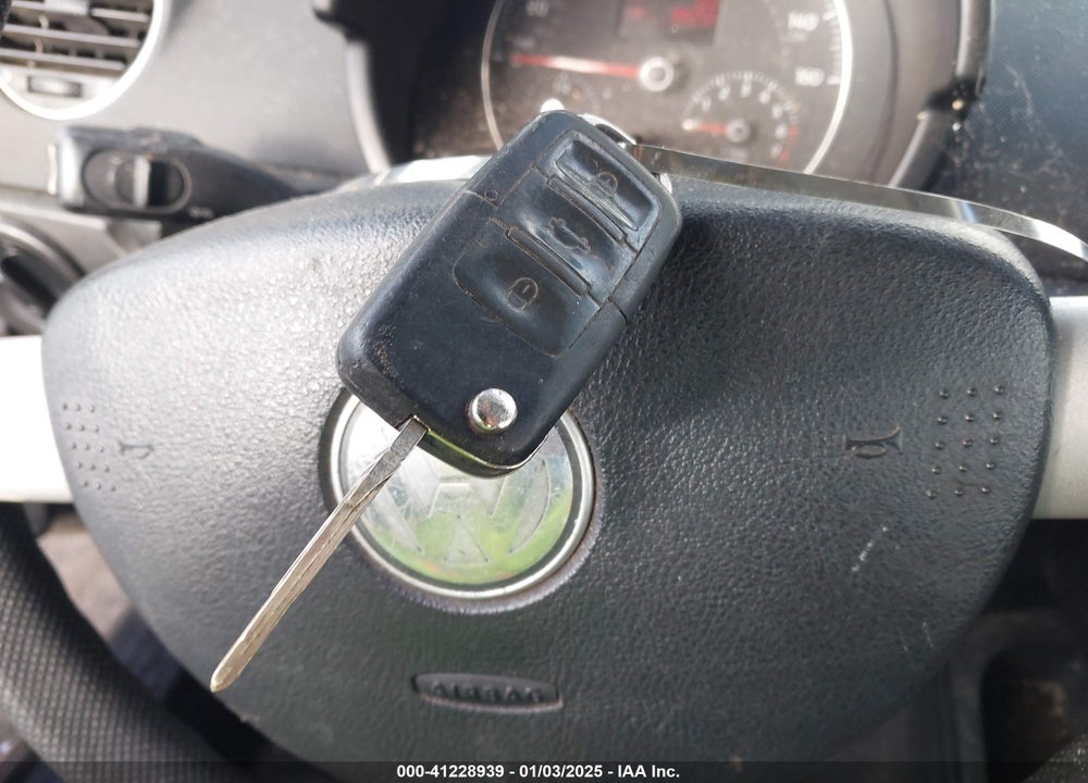 2007 VOLKSWAGEN NEW BEETLE 2.5 VIN: 3VWRG31C57M510331