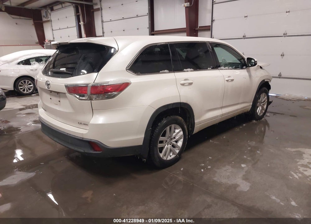 2014 TOYOTA HIGHLANDER LE V6 VIN: 5TDBKRFH9ES058259