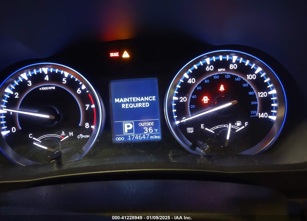 2014 TOYOTA HIGHLANDER LE V6 VIN: 5TDBKRFH9ES058259