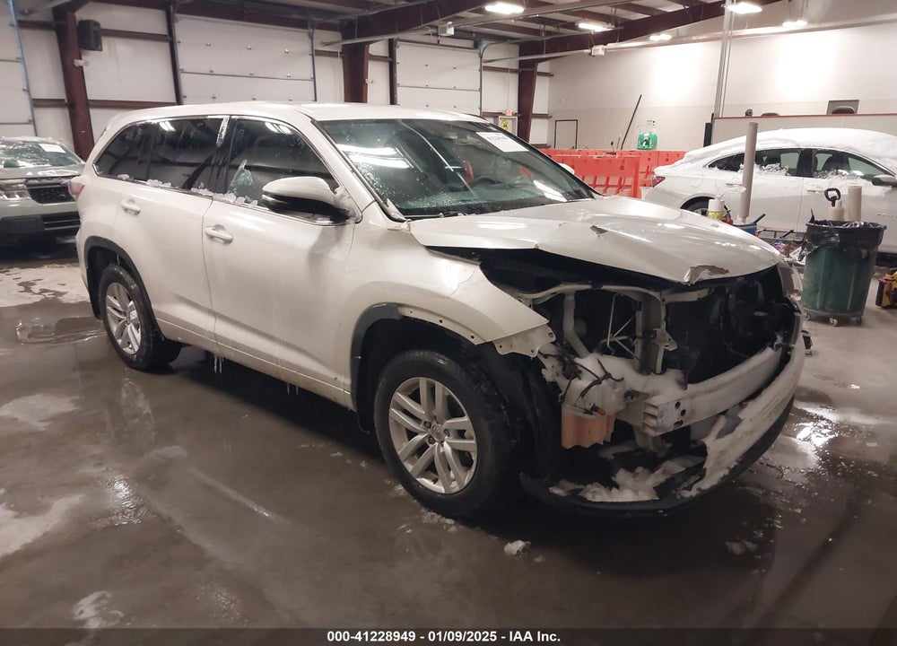 2014 TOYOTA HIGHLANDER LE V6 VIN: 5TDBKRFH9ES058259