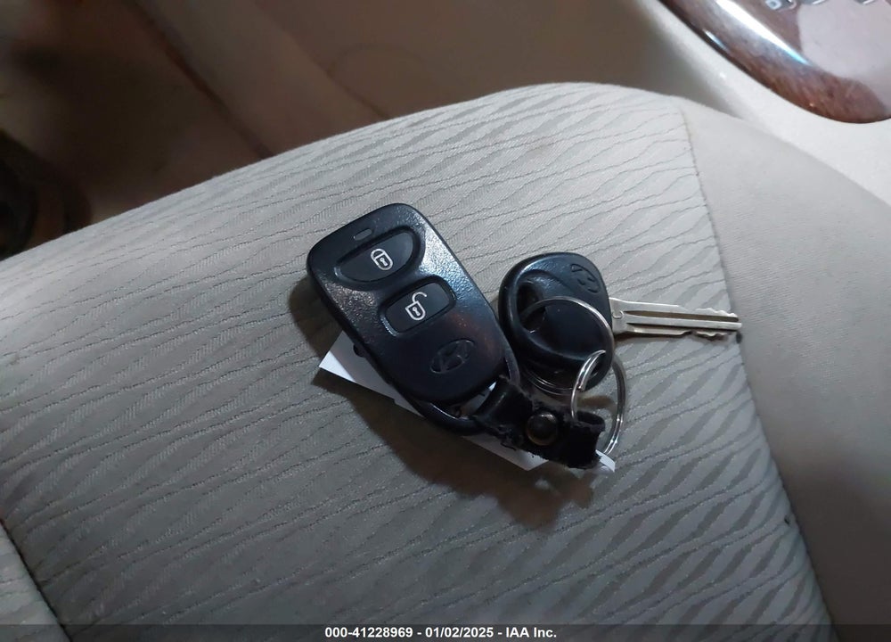 2007 HYUNDAI SANTA FE GLS VIN: 5NMSG73D57H067618