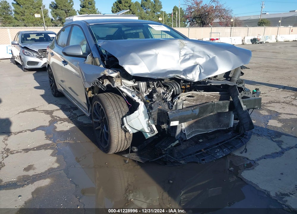 2017 HYUNDAI ELANTRA VIN: 5NPD84LF0HH047318