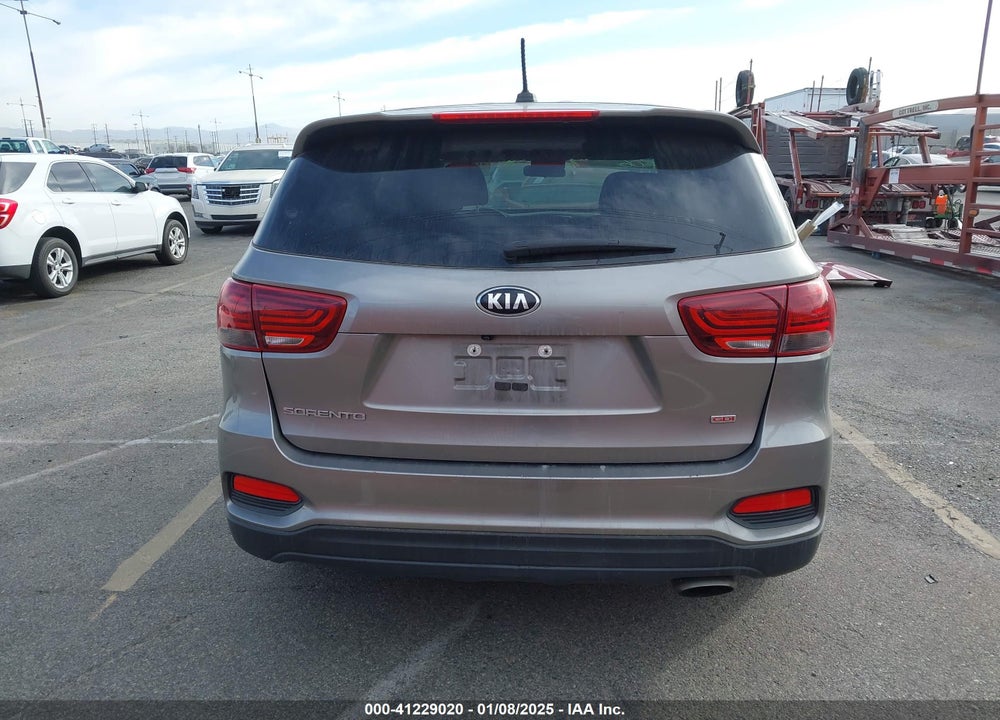 2019 KIA SORENTO 2.4L LX VIN: 5XYPG4A30KG479608