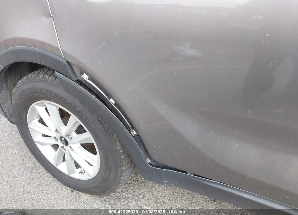 2019 KIA SORENTO 2.4L LX VIN: 5XYPG4A30KG479608
